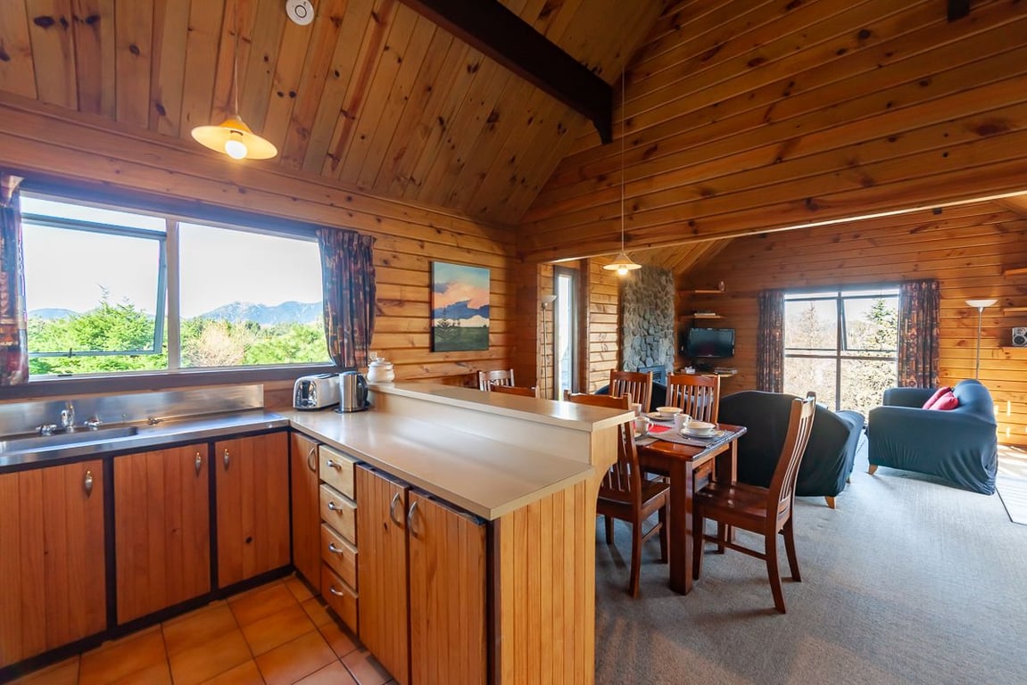 Misty Mountain Hideaway (Pet Friendly) 