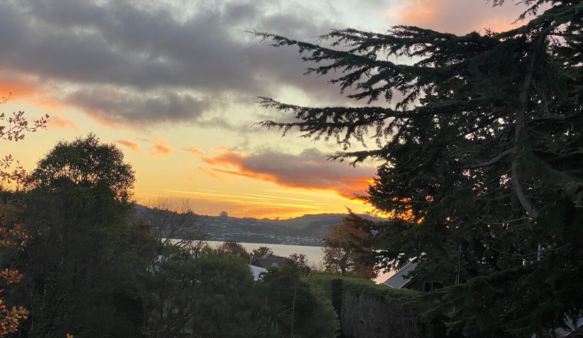 Large Family Home - 2 Mile Bay
