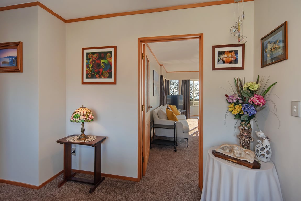 Sunny Bayview Retreat