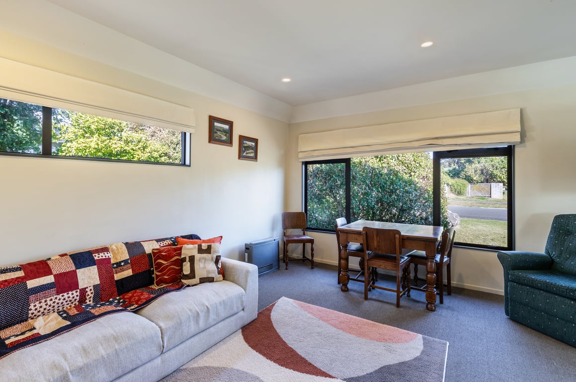 Hawai Holiday House - Large Family Bach - Wi-Fi