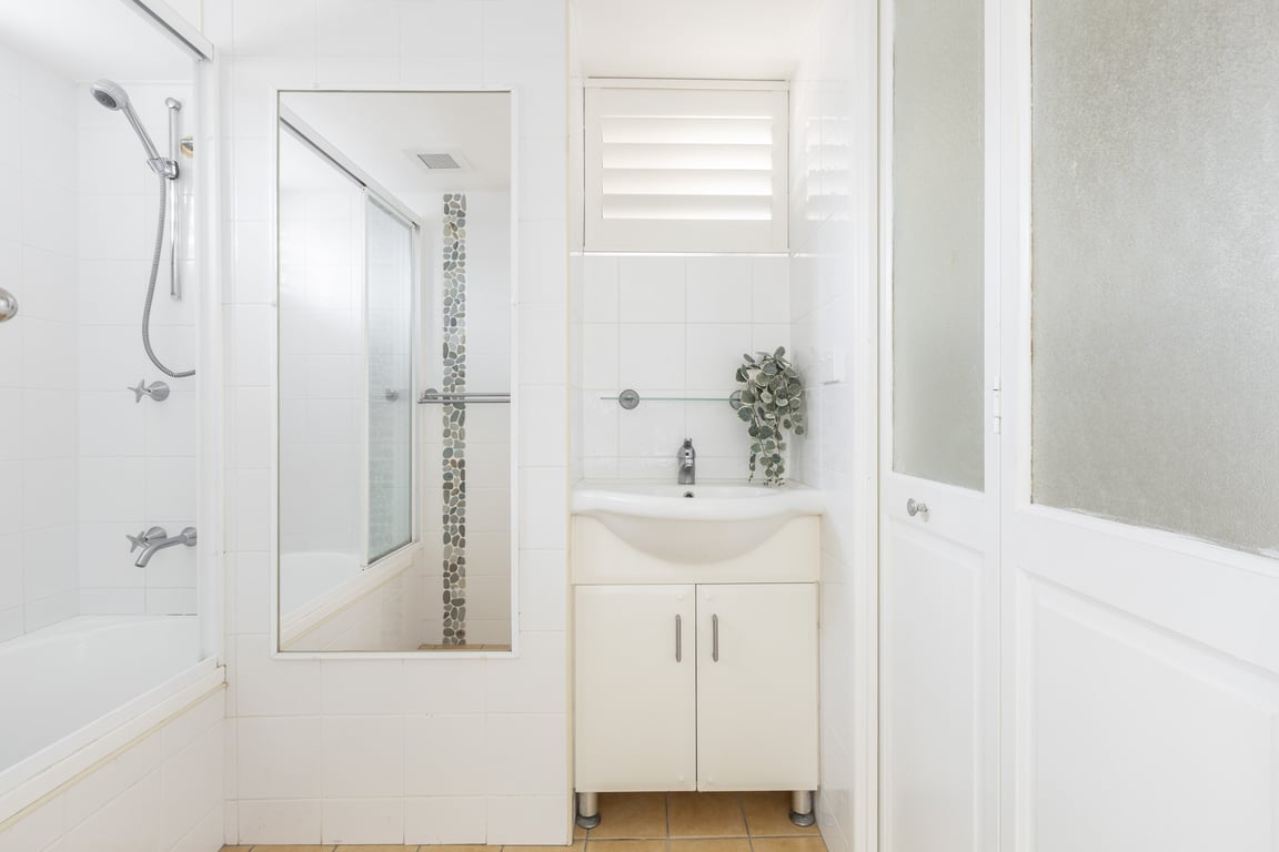 	 Town House 07- Ground level 2 Bedroom 2 Story Townhouse Superior