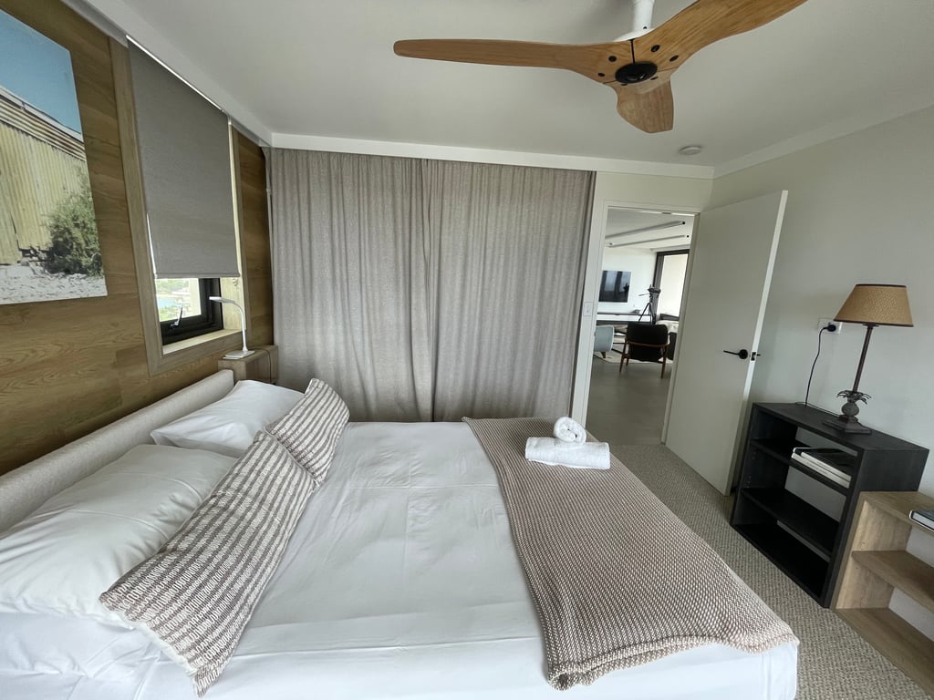 Apartment 50 Level 16 -2 Bedroom Luxury Apartment, Eastern side