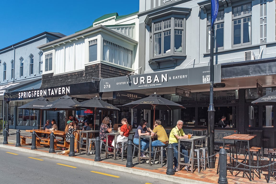 Urban Oyster Bar & Eatery