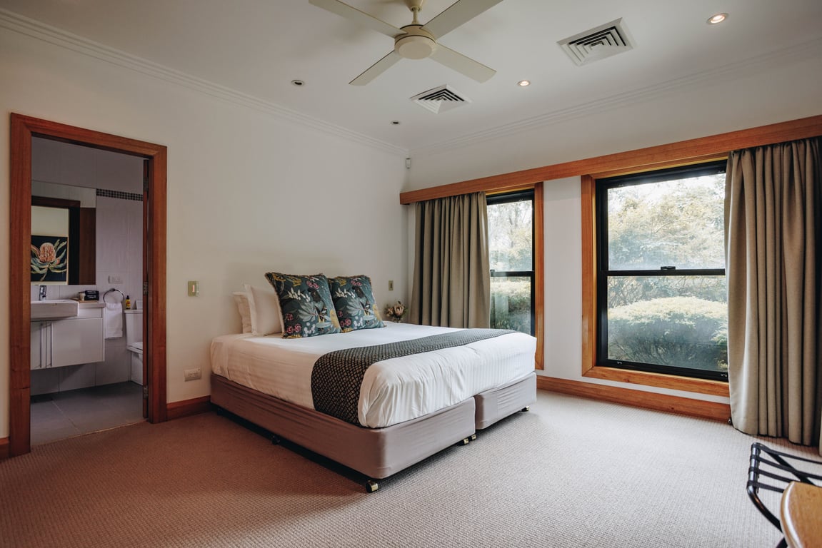 Gymea House 6 Bedrooms