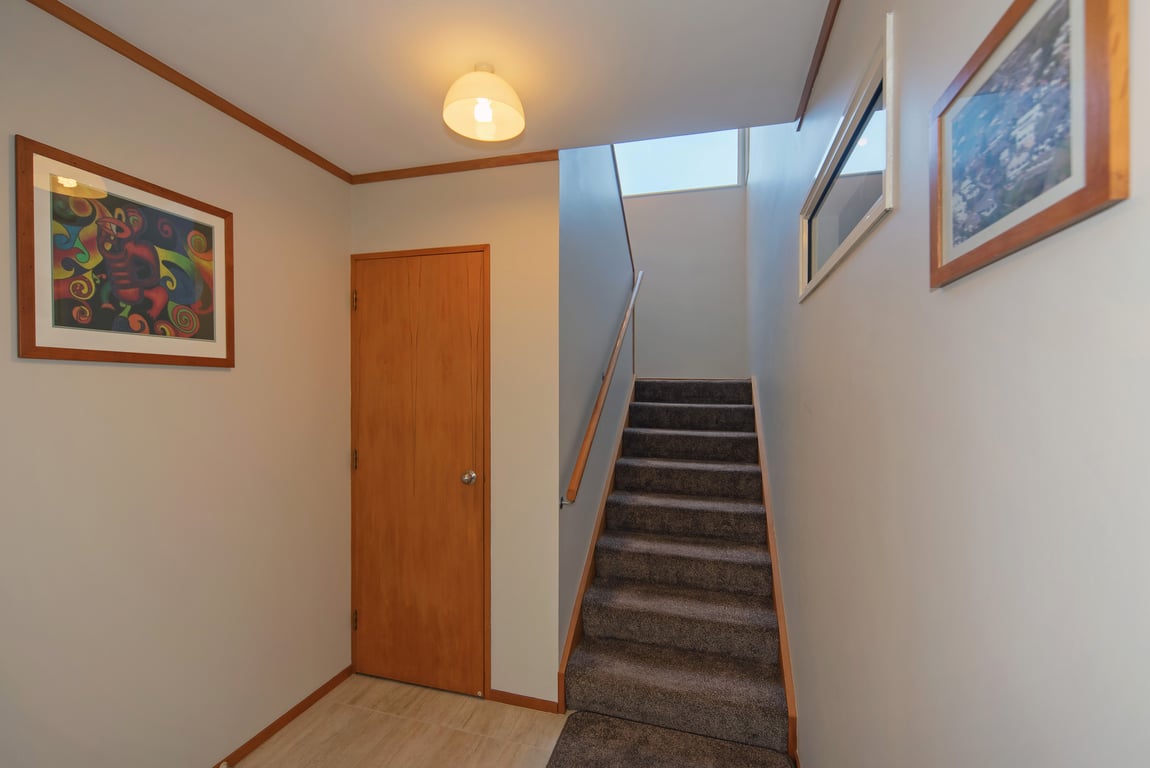 Sunny Bayview Retreat