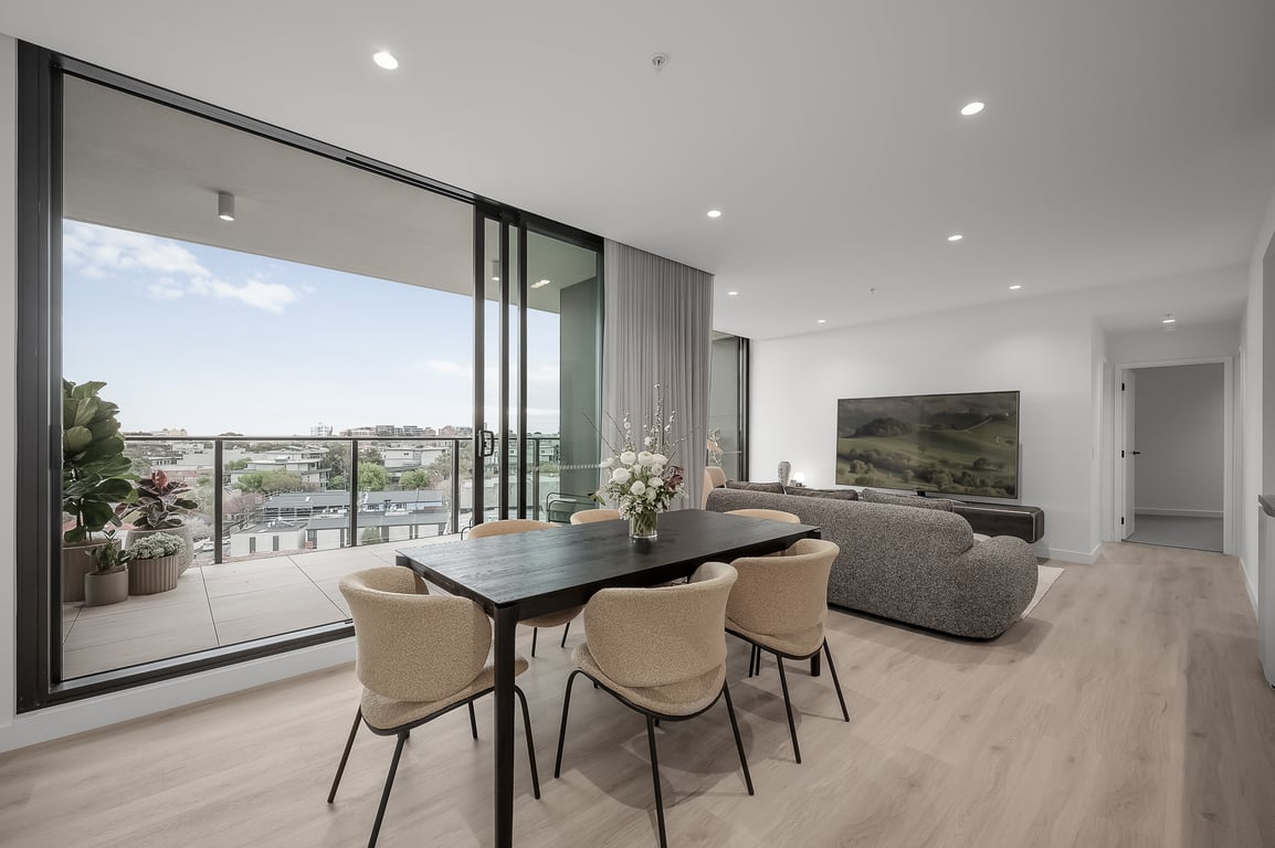 Ocean Glimpse - A Designer Sub-Penthouse @ 333STK