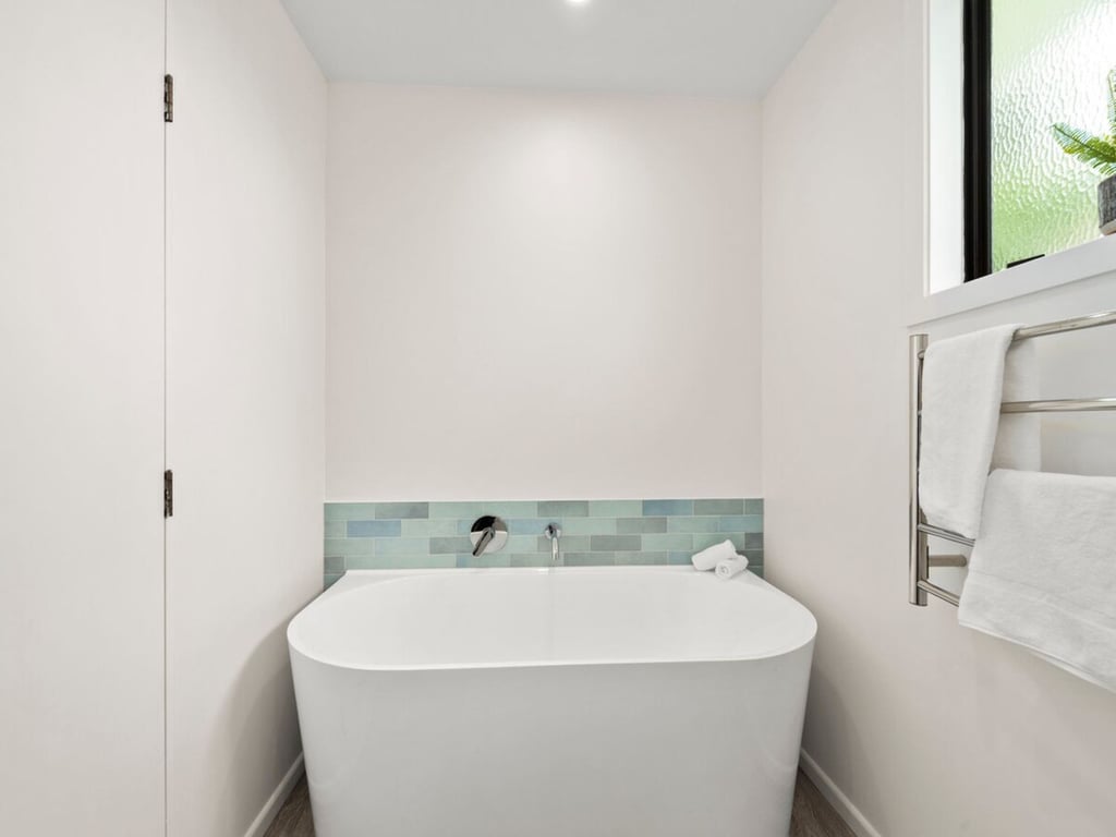 Garden Grove Gem - Lake Taupo Holiday Home
