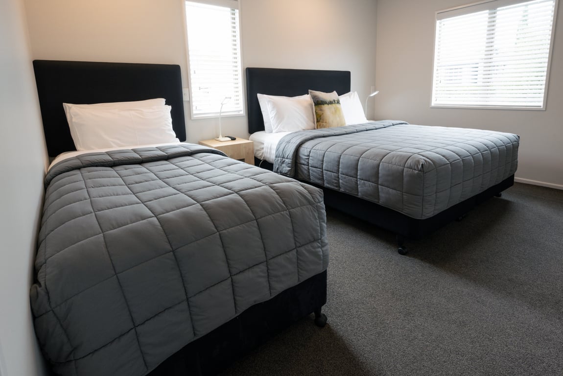 Upper Level 2 Bedroom King