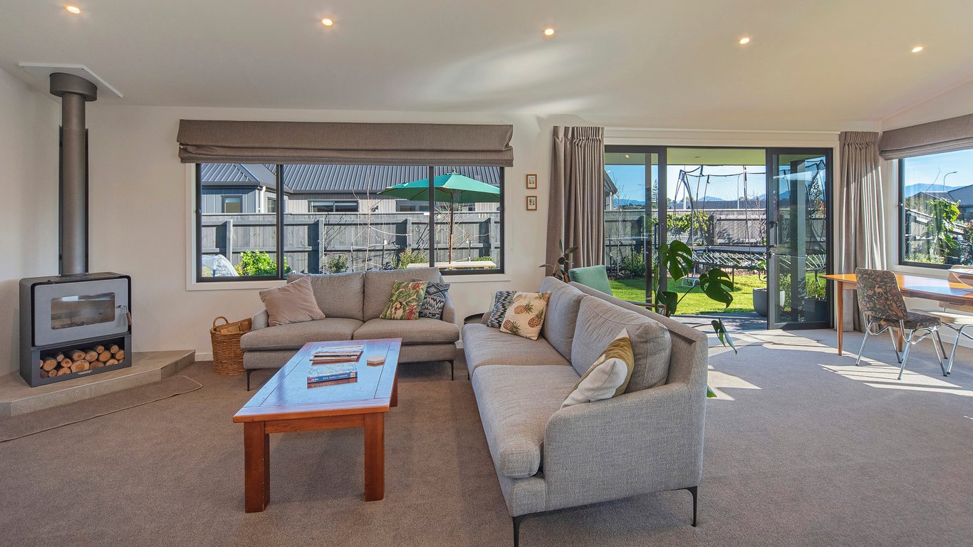 Modern Mapua Holiday Home