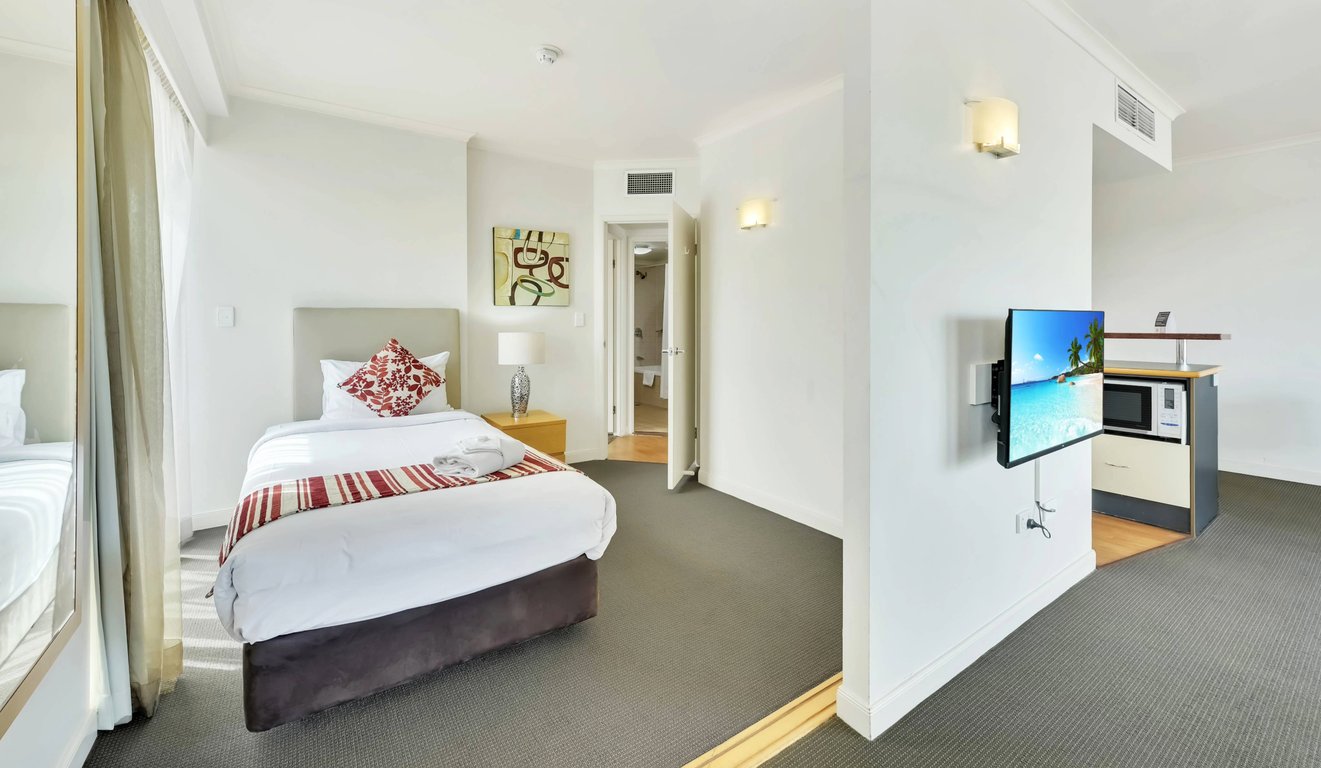 Two Bedroom Apartment with Queen and Single Bed