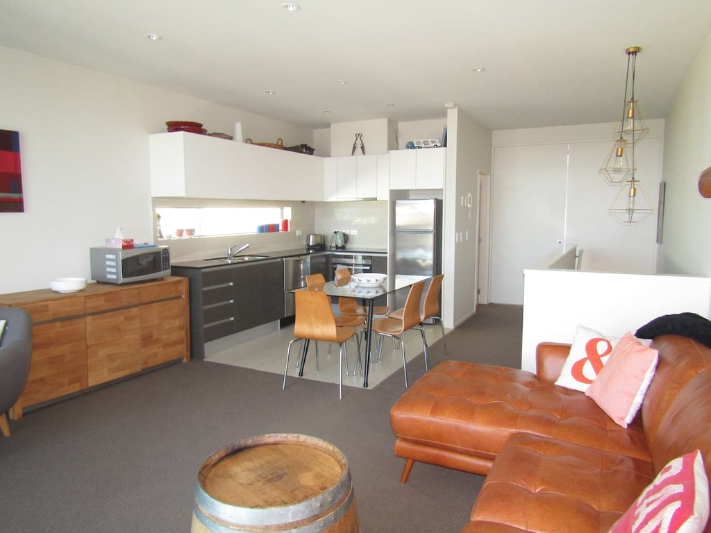Modern Apartment Close To Town With Great Views