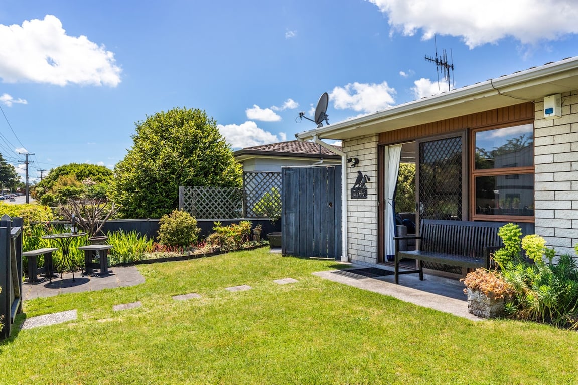 Tui'S Rest - Sunny 2-Bedroom Taupo Unit Walk To Town