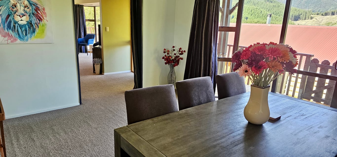 28 Acheron Heights (Pet Friendly) 