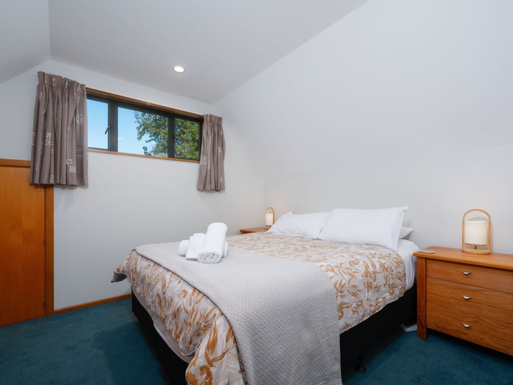 25 Caverhill Close 