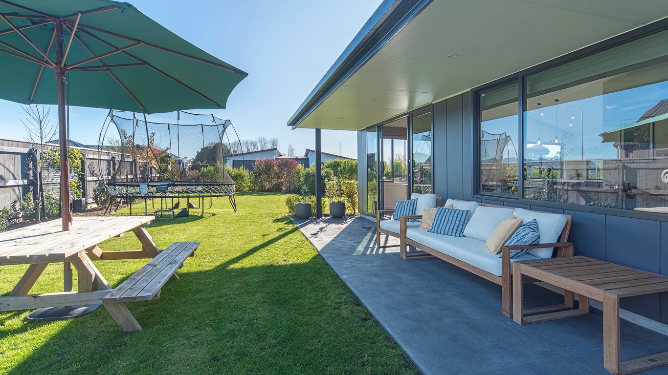 Modern Mapua Holiday Home