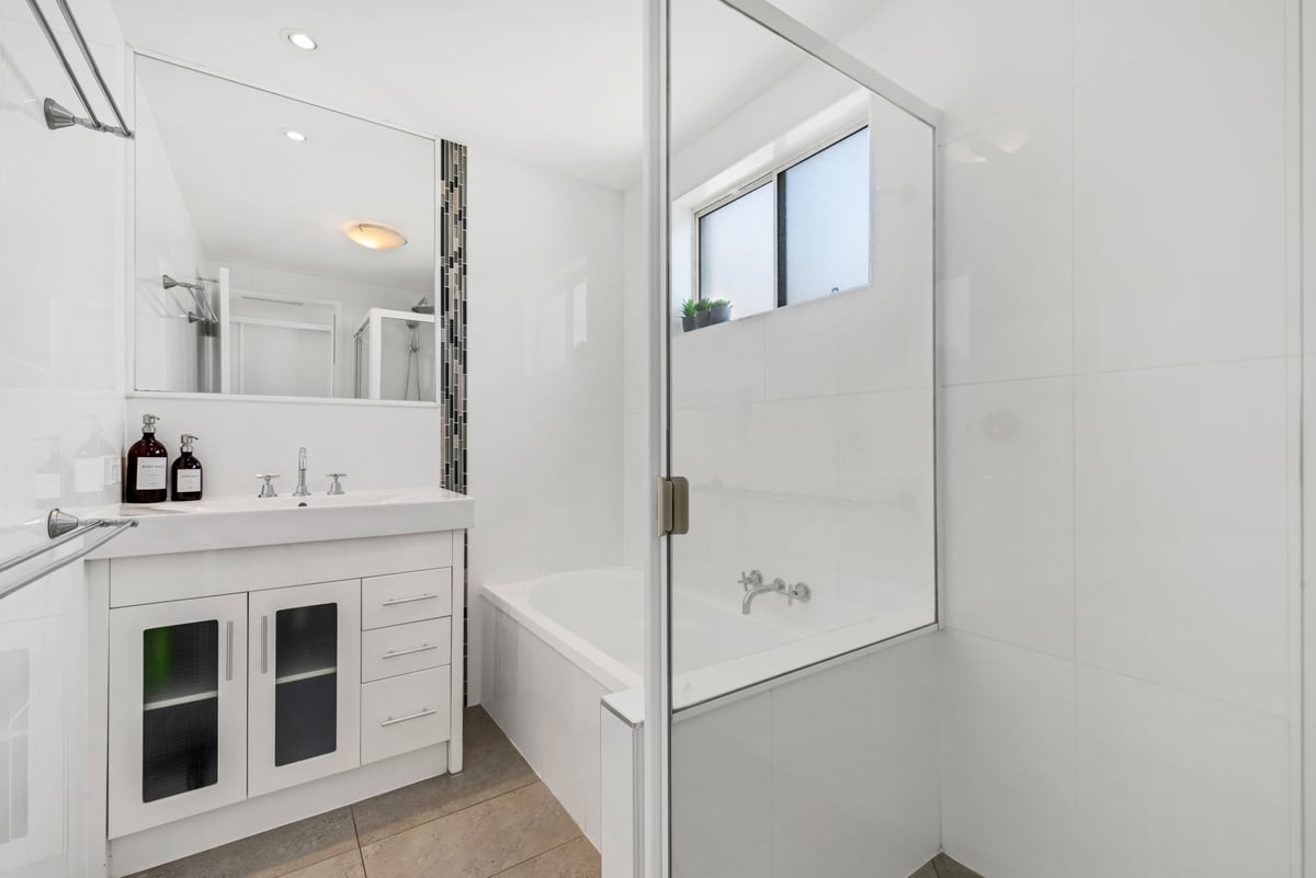 2 Bedroom Apartment with Ocean View