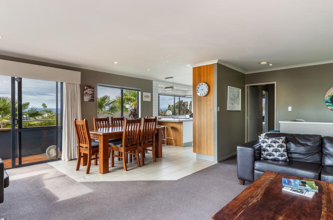 Acacia Bay Getaway - Spacious Family Living