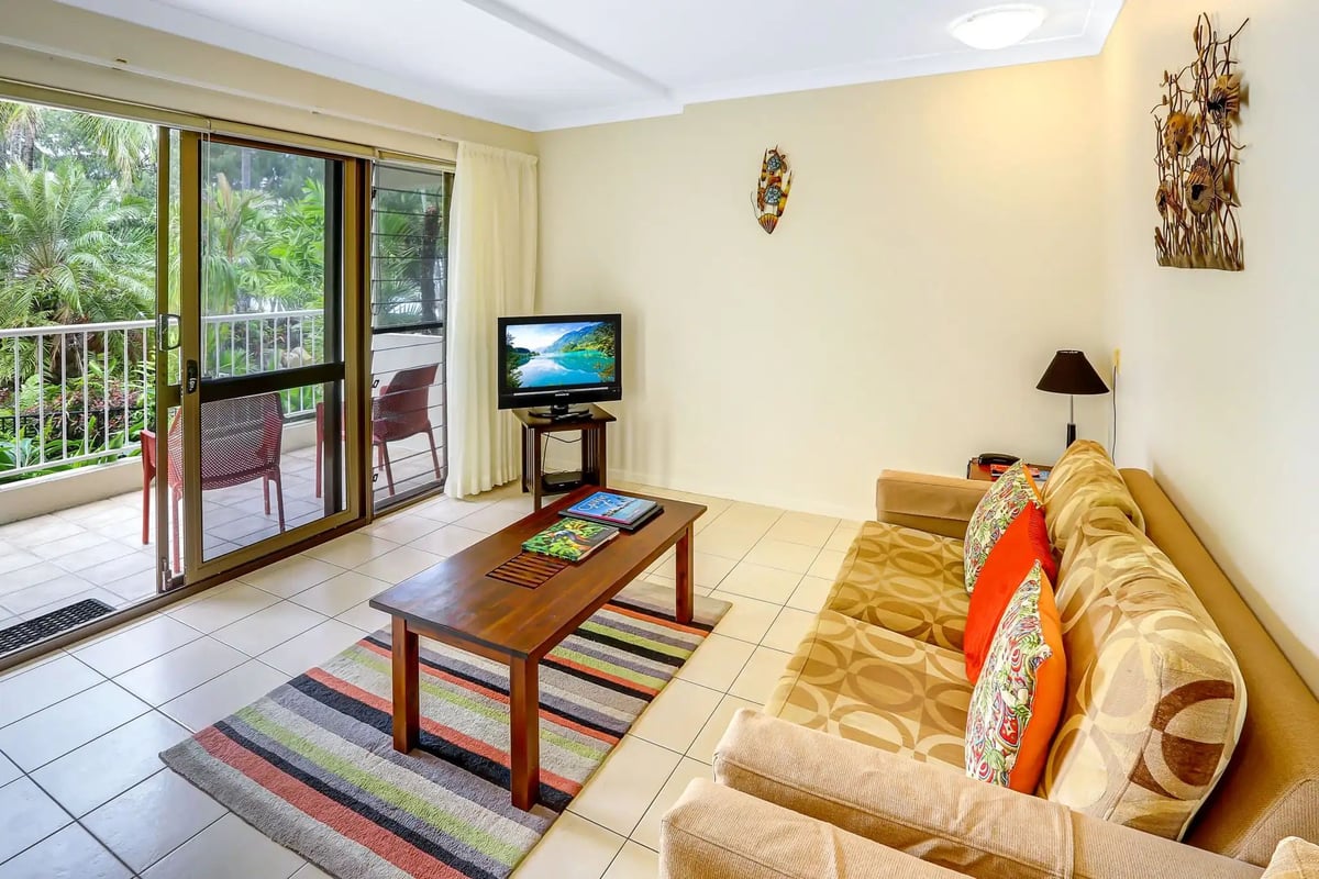 1 Bedroom Courtyard View