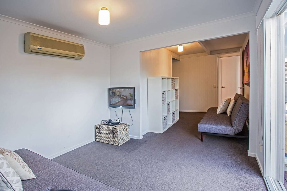 Iona Beachhouse Cowes