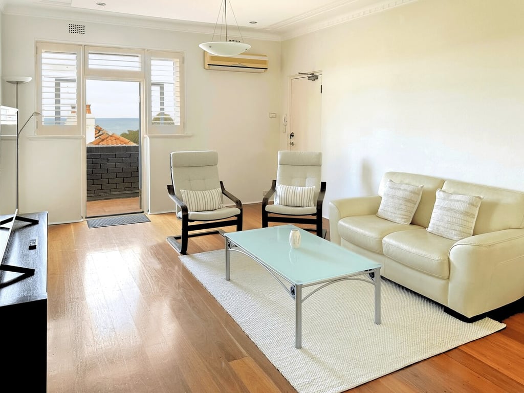 RAG25 - Balmoral Beach Lifesaver | Executive Listing
