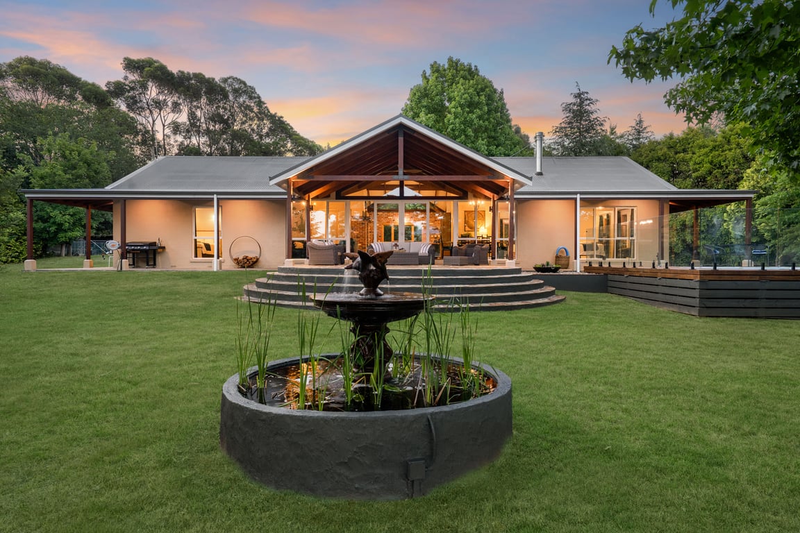 Yarrowood - Country Retreat near Lake Nillahcootie