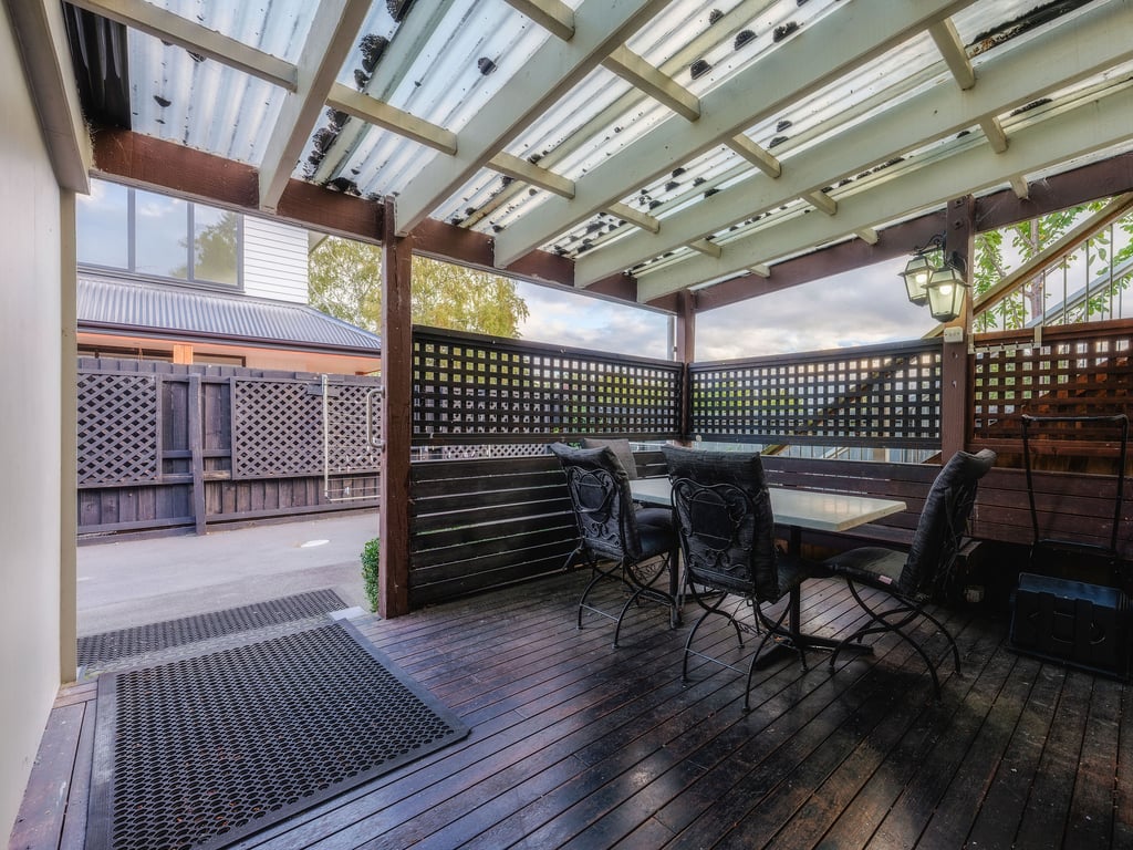 Cozy Corner at Jollies (Pet Friendly) 