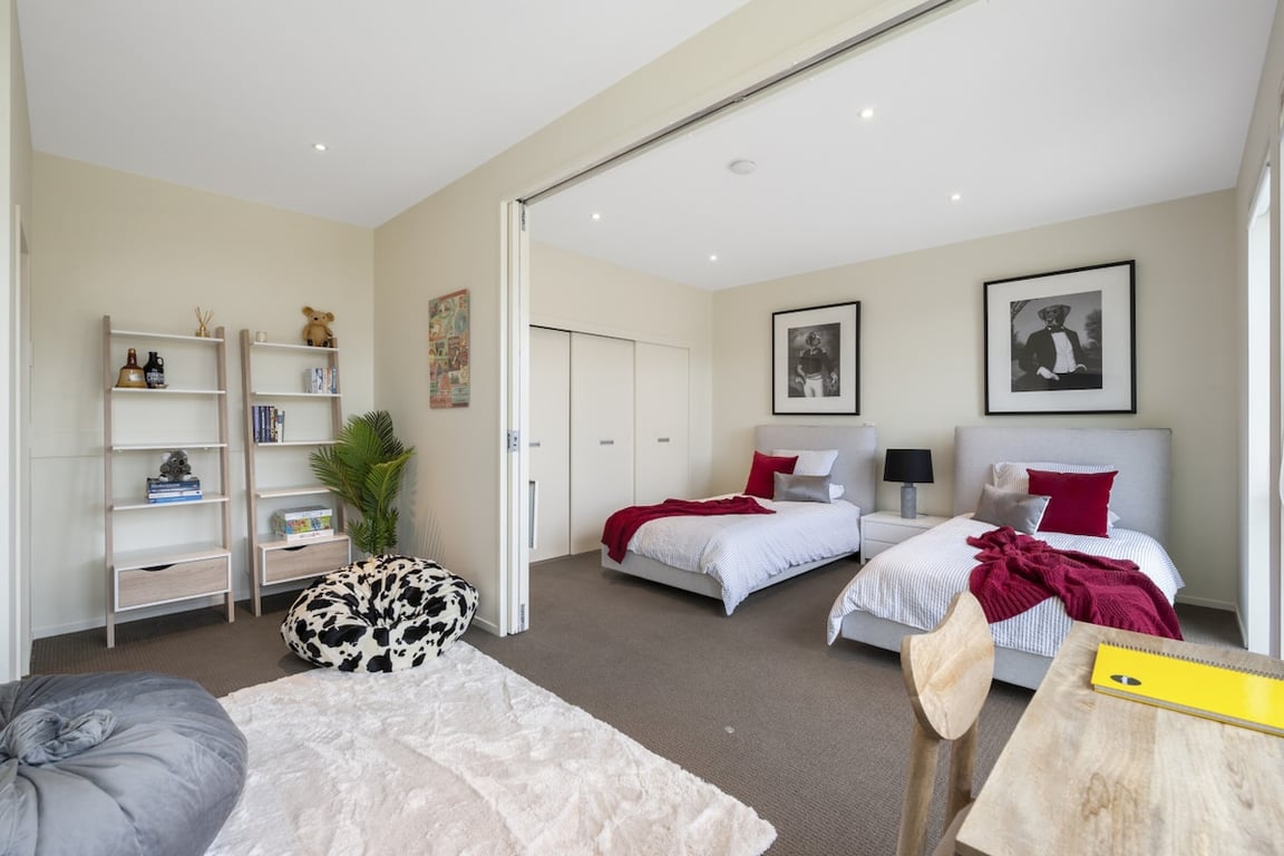 Riverside Views - Taupo Holiday Home