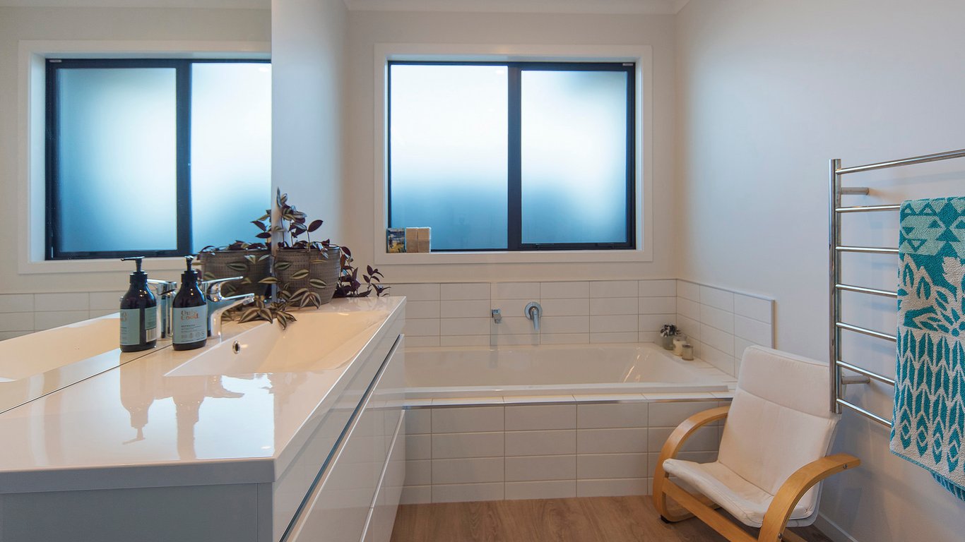 Modern Mapua Holiday Home