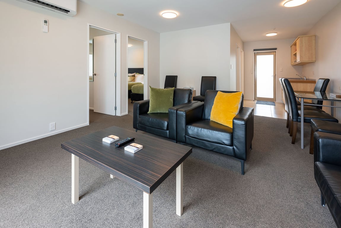 Upper Level 2 Bedroom King