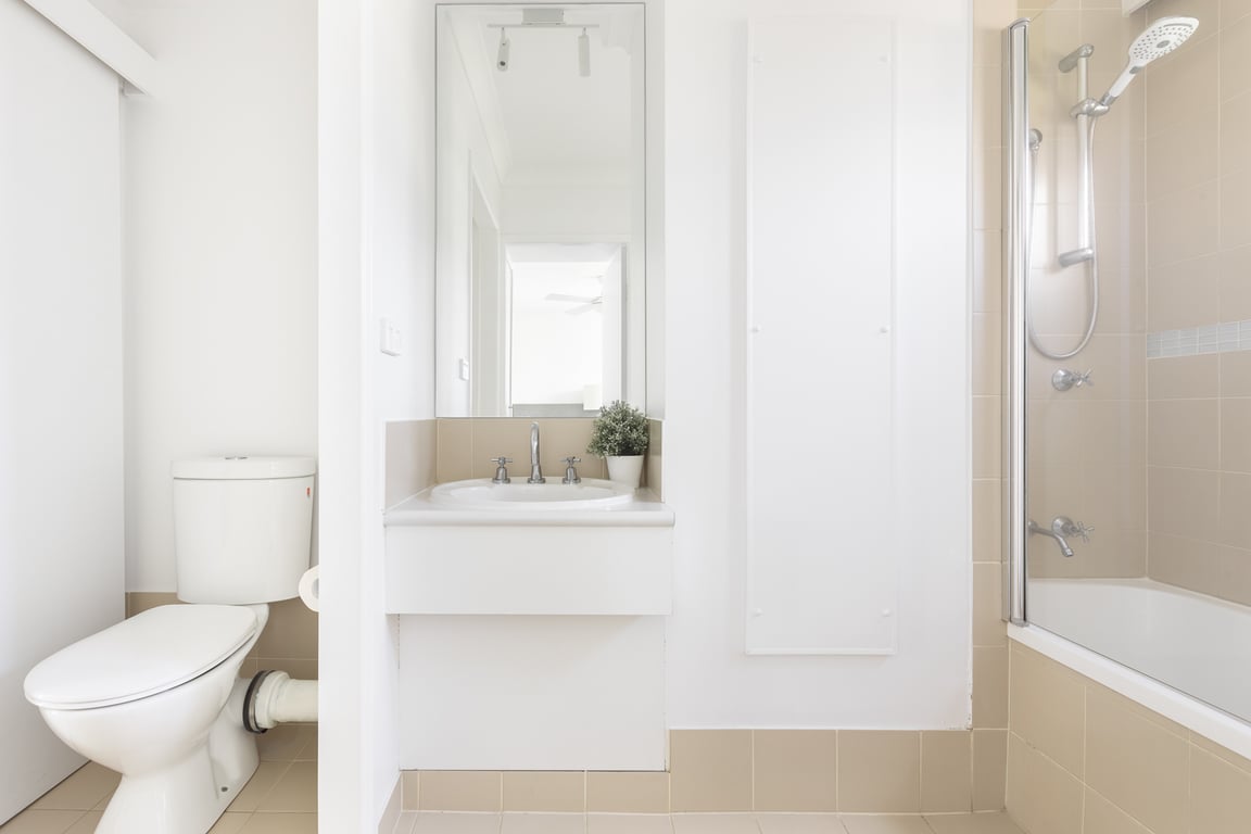 	 Town House 07- Ground level 2 Bedroom 2 Story Townhouse Superior