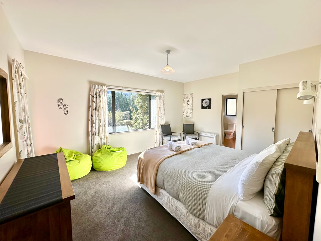 10 Forest View Close