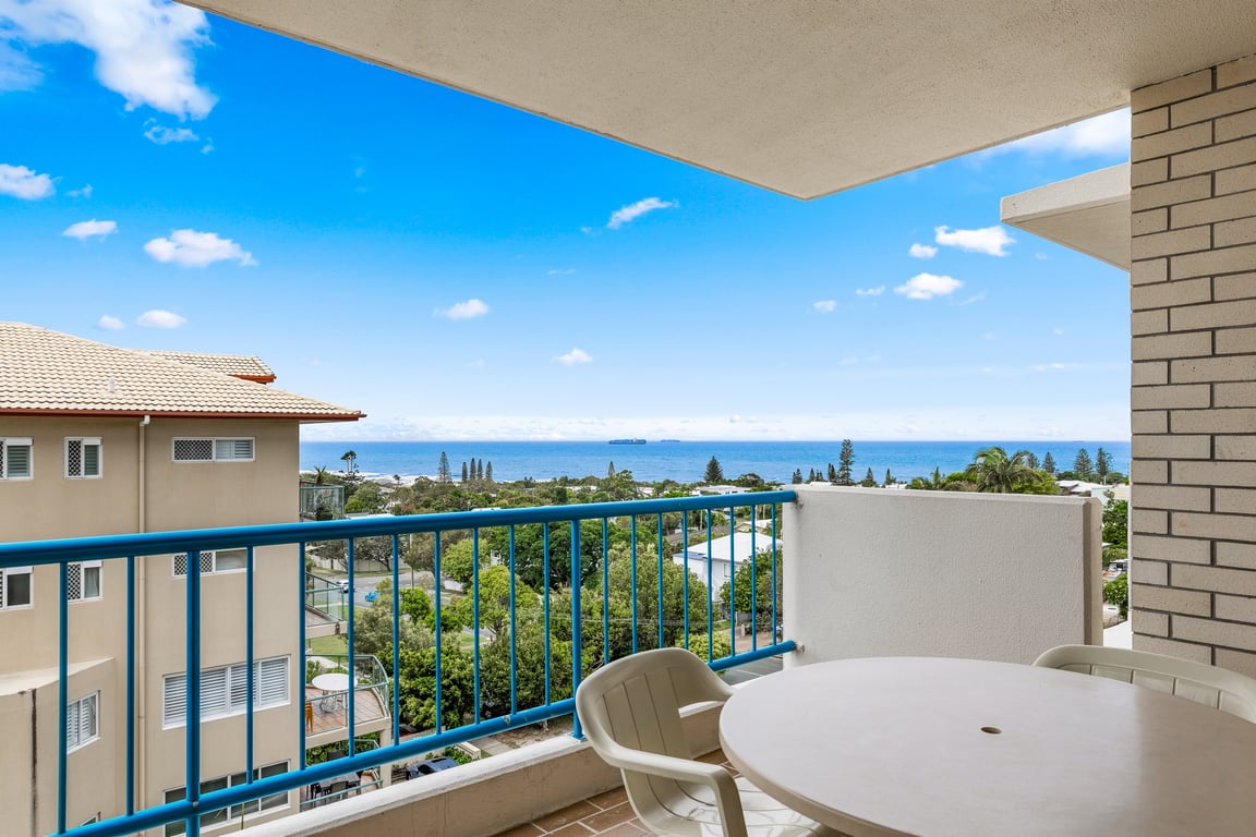 3 Bedroom Ocean View, 1 Queen, 4 Single Beds