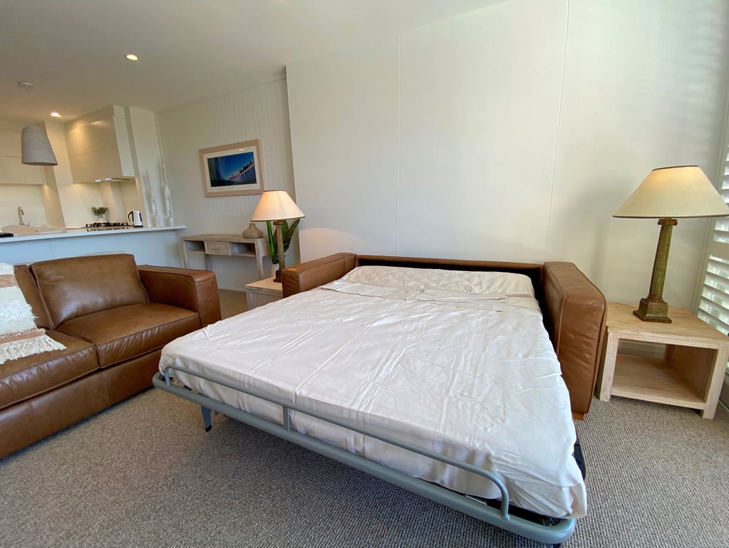 Lift Access 509 Pool View