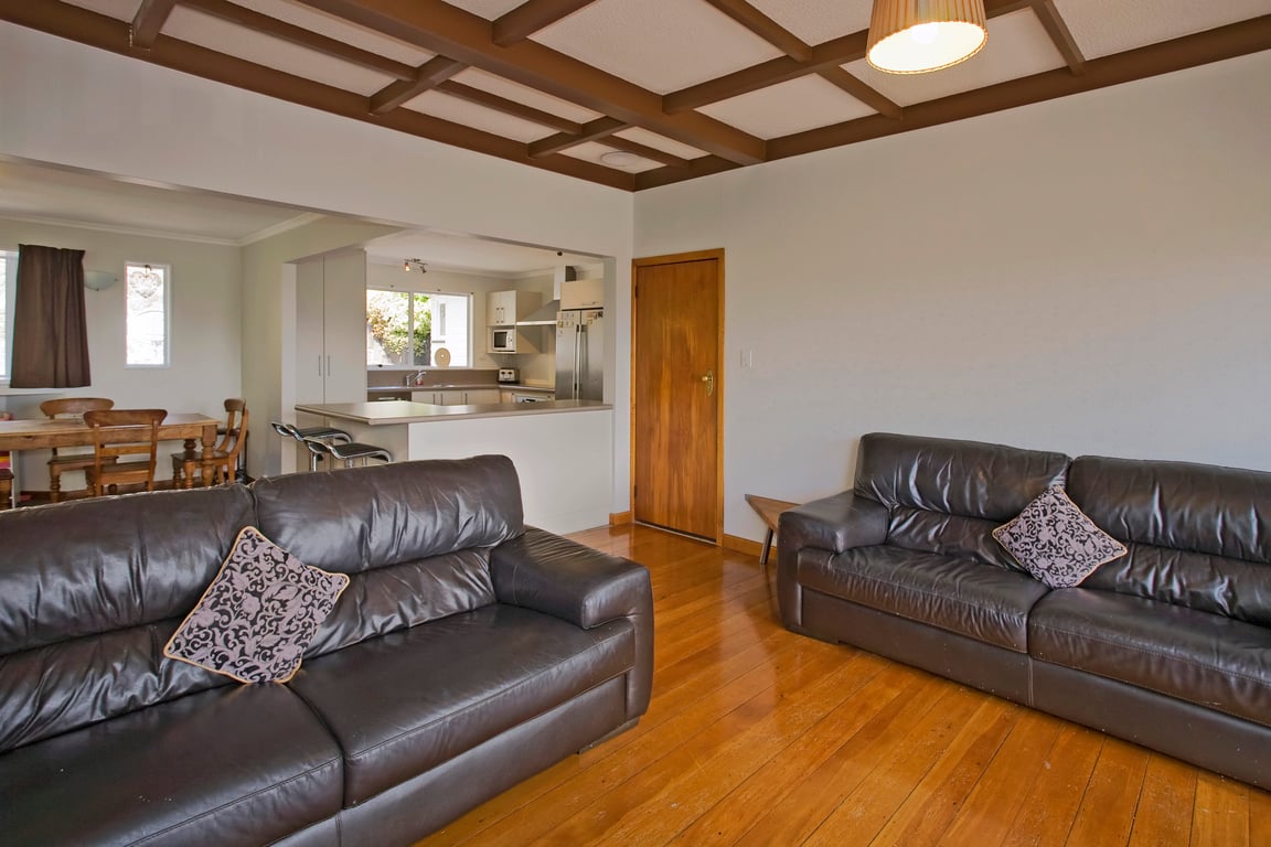 Bisley Holiday House