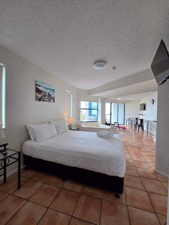 One Bedroom Boardwalk & Ocean View Apartment