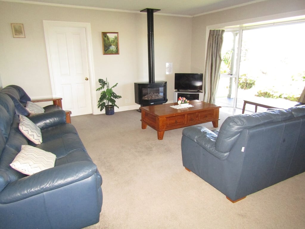 Shepherd House - Large Home With Hot Pool And Wi-Fi