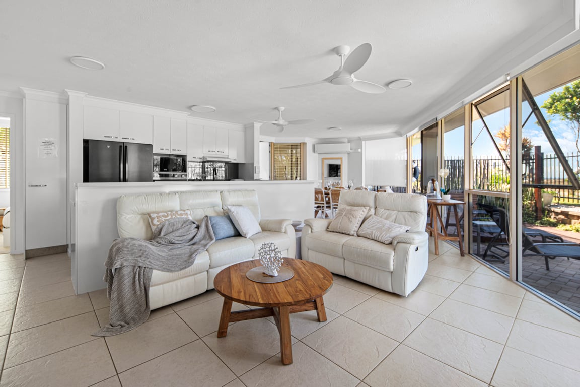 3 Bedroom Private Ground Floor Beachfront Villa 2 with A/C 