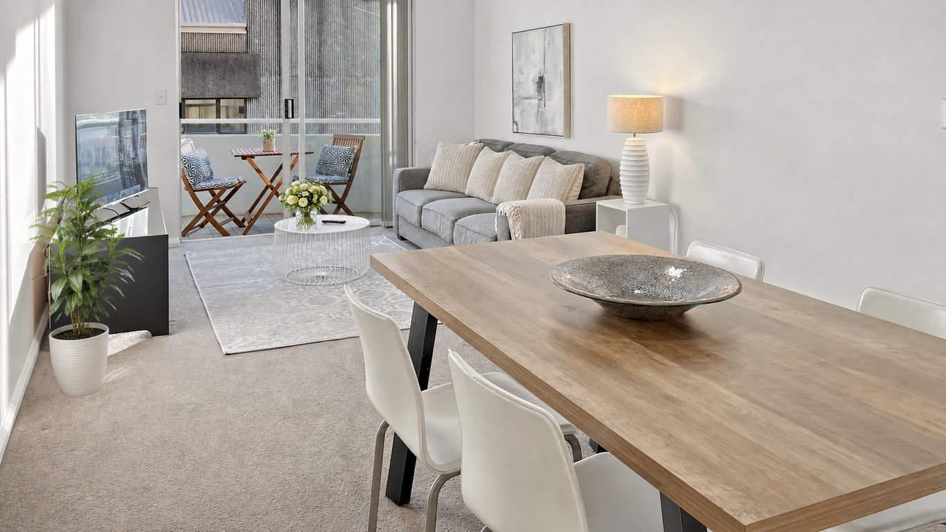 L1101 - St Leonards Comfort | Easy Access To The CDB