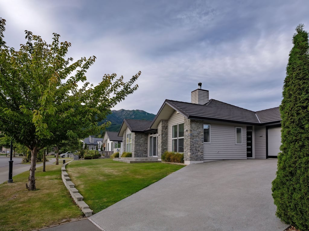 Luxury on Rutherford