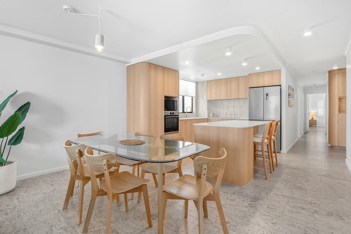 3 Bedroom Superior Beachfront Apartment