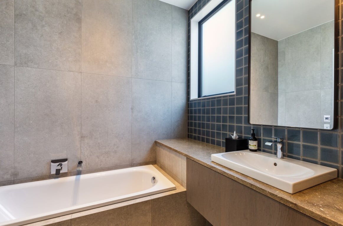 Lochside – Luxury Lakeside Living In Kinloch