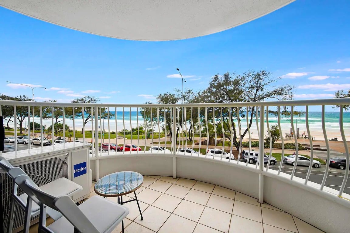 2 Bedroom Deluxe Apartment