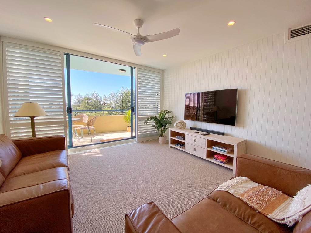 Lift Access 509 Pool View