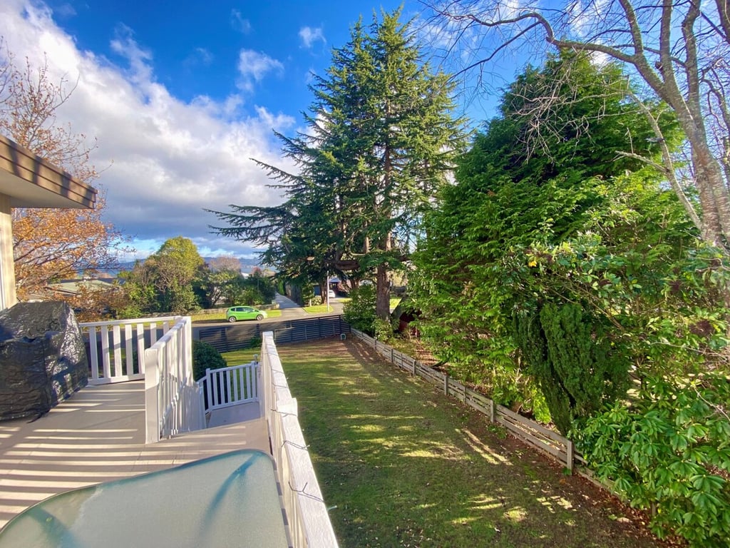 Large Family Home - 2 Mile Bay