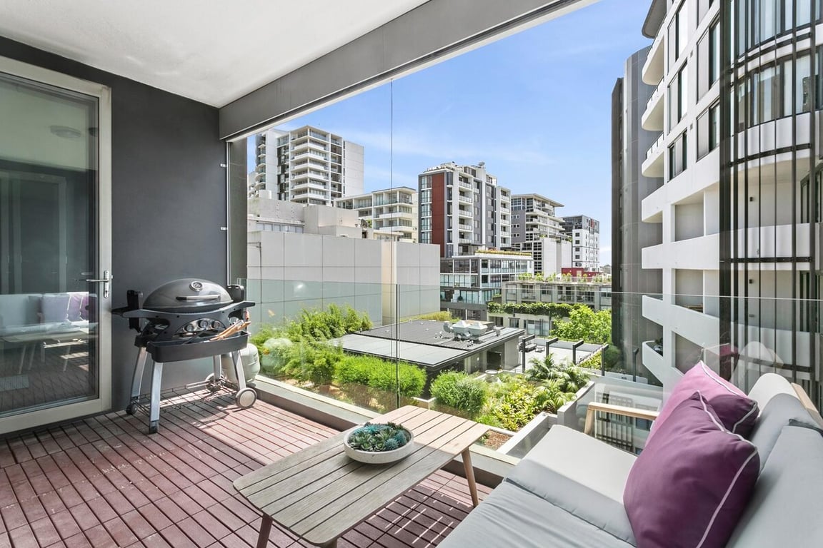 OXLST - St Leonards Sophistication | Relaxed Living
