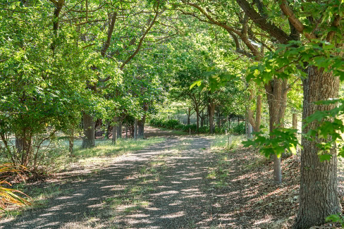 Yarrowood - Country Retreat near Lake Nillahcootie