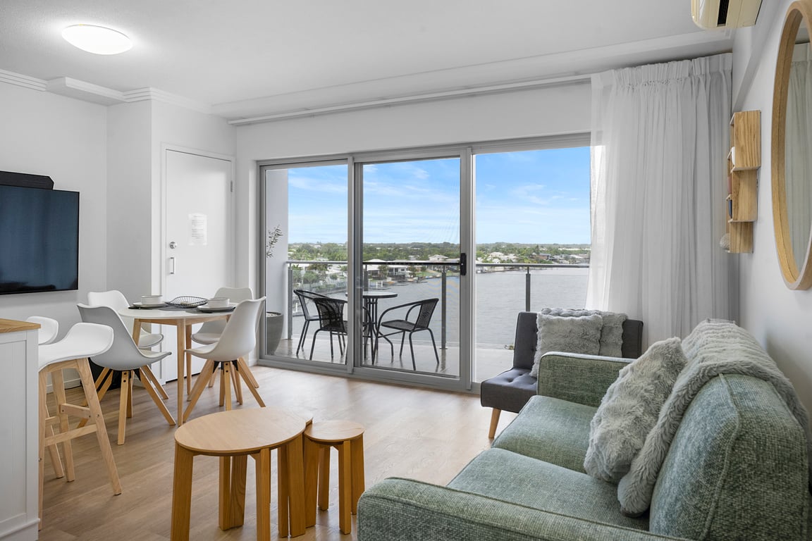 Broadwater 1 Bed Apartment