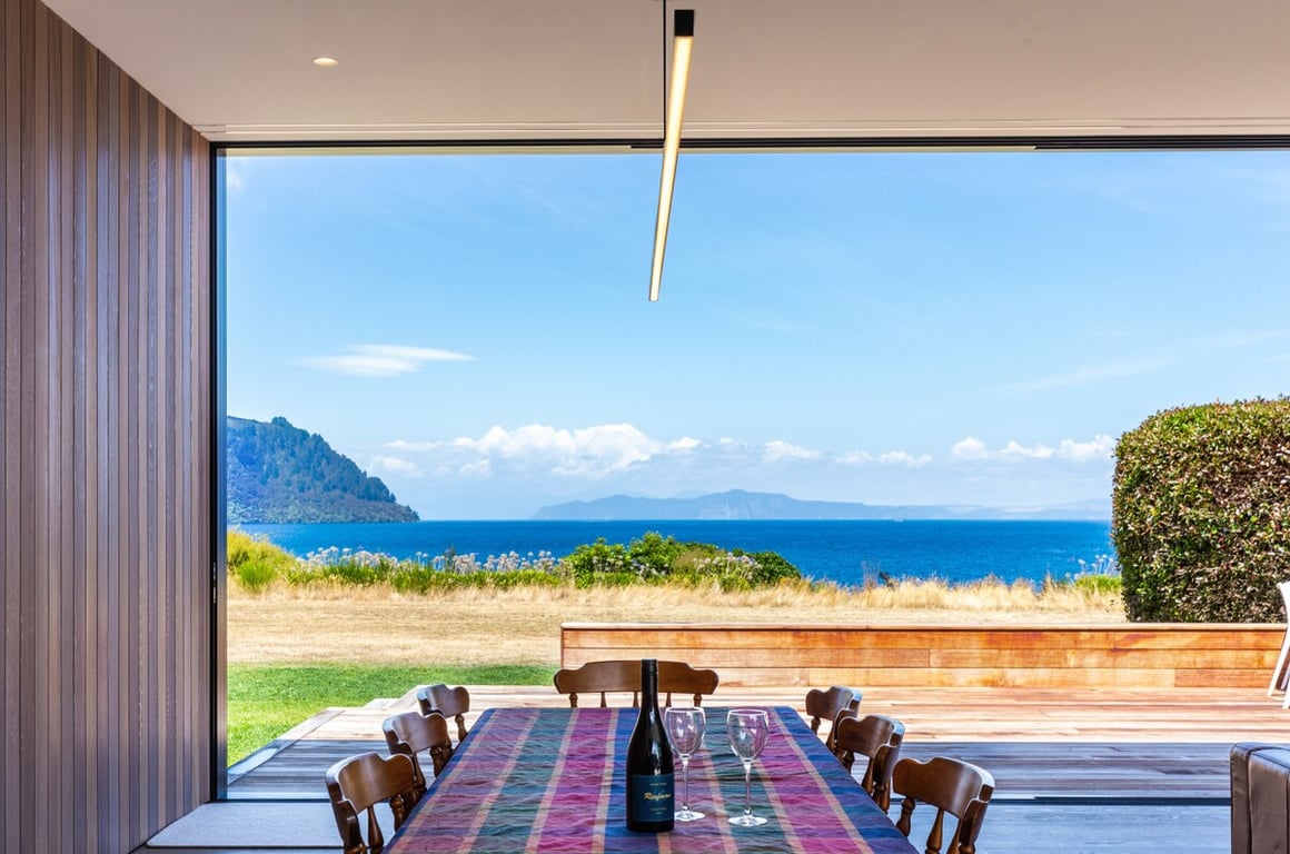 Lochside – Luxury Lakeside Living In Kinloch