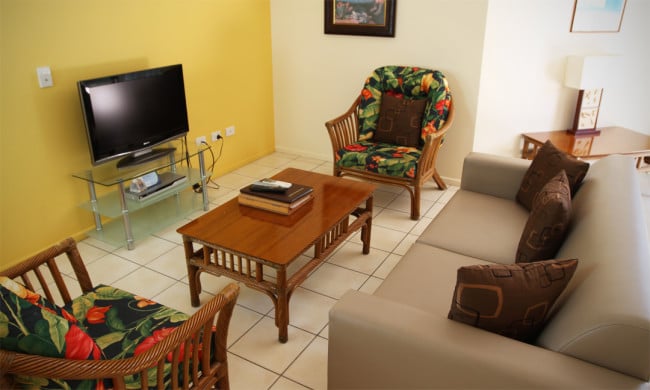 1 Bedroom Street Side