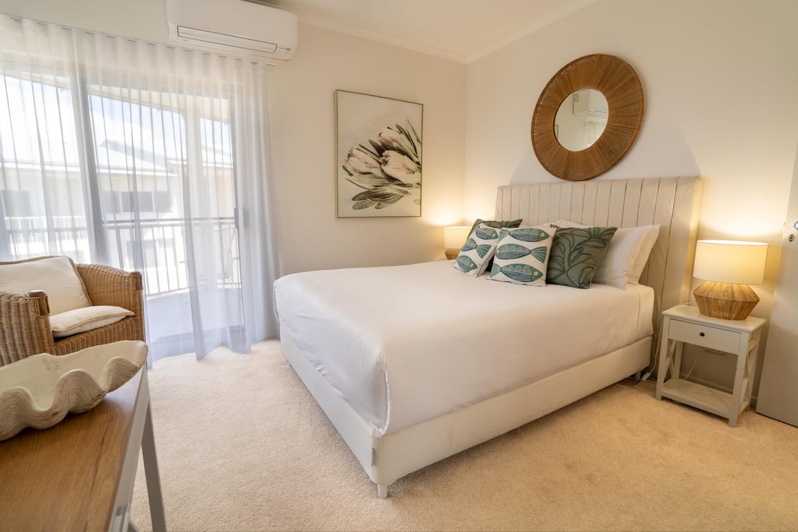 Deluxe Ocean View Apartment